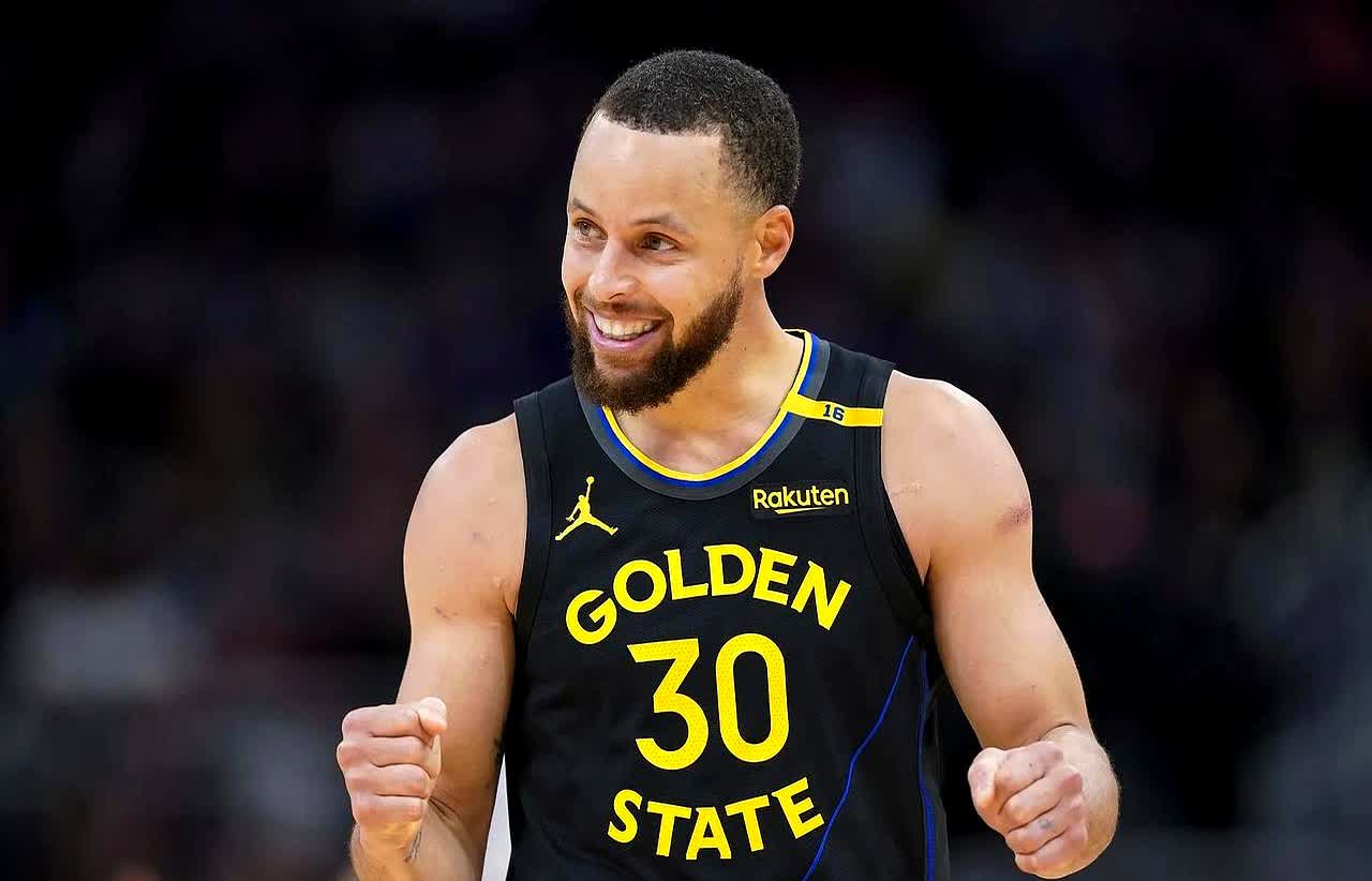 勇士关键时刻失误不断，球队憾负对手，知道国内有些.